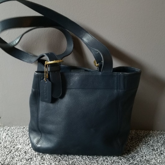 Coach Handbags - Coach Vintage Waverly Leather Shoulder Tote Bag